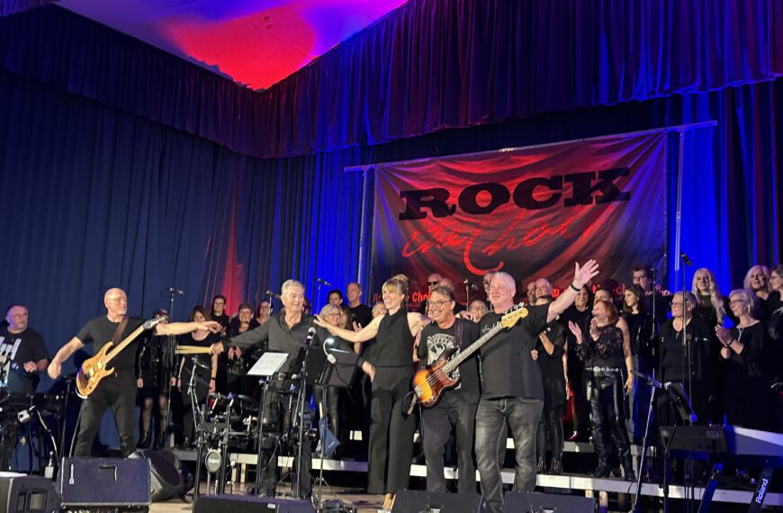 Rockchor Rheinzabern mit neuer Bühnenpräsenz und einem besonderen Sounderlebnis